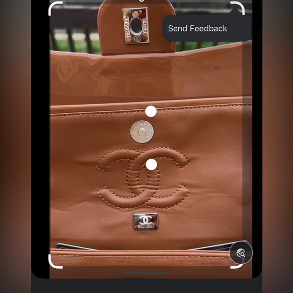 It’s a 10-11,000$ bag it’s caramel color and it’s got authentication cards - Picture 8 of 8